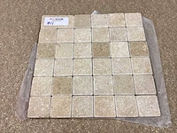 Natuursteen travertin noce 5x5 cm mozaïektegel 30x30 cm 51 stuks - afbeelding 1 van  7
