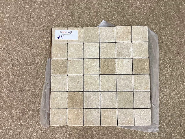 Natuursteen travertin noce 5x5 cm mozaïektegel 30x30 cm 51 stuks - afbeelding 2 van  7