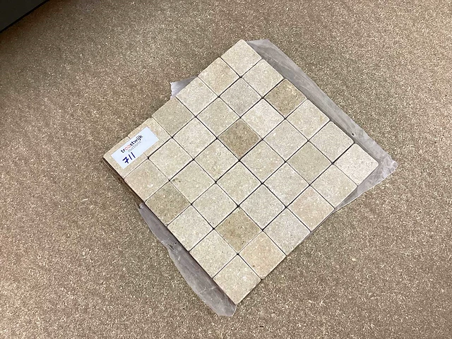 Natuursteen travertin noce 5x5 cm mozaïektegel 30x30 cm 51 stuks - afbeelding 3 van  7
