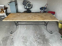 Natuursteen tuintafel - afbeelding 2 van  2