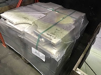 Natuursteen zwembadboordsteen hoeken 66 stuks - afbeelding 3 van  4