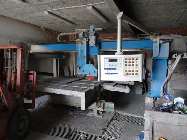 Natuursteenzaagmachine ade - afbeelding 1 van  12