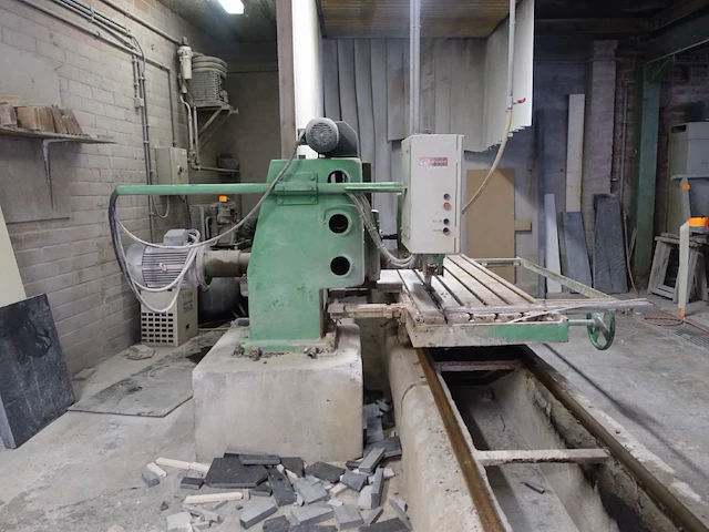 Natuursteenzaagmachine estom - afbeelding 4 van  7