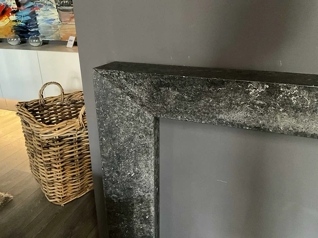 Natuurstenen haardomlijsting - afbeelding 2 van  3