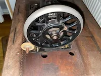 Naumann naaimachine - afbeelding 2 van  4