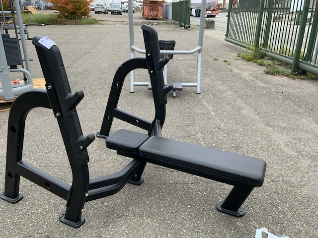 Nautilus black olympic press bench krachtstation - afbeelding 3 van  4