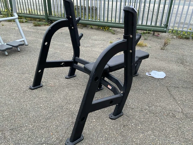 Nautilus black olympic press bench krachtstation - afbeelding 4 van  4