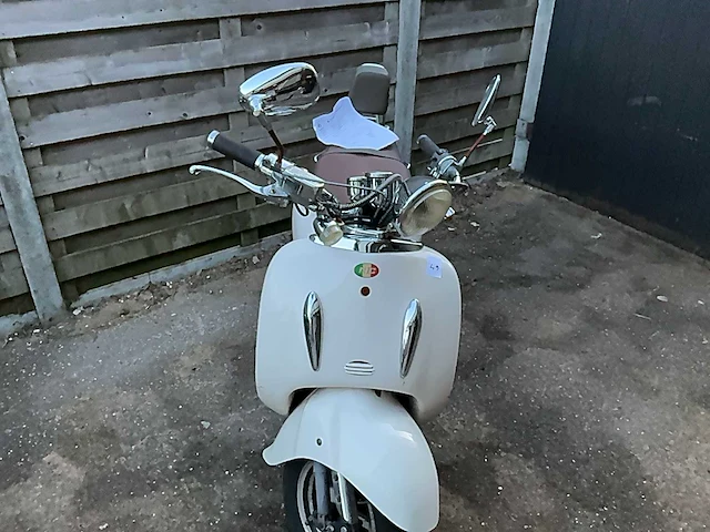 Nc scooter - afbeelding 2 van  6