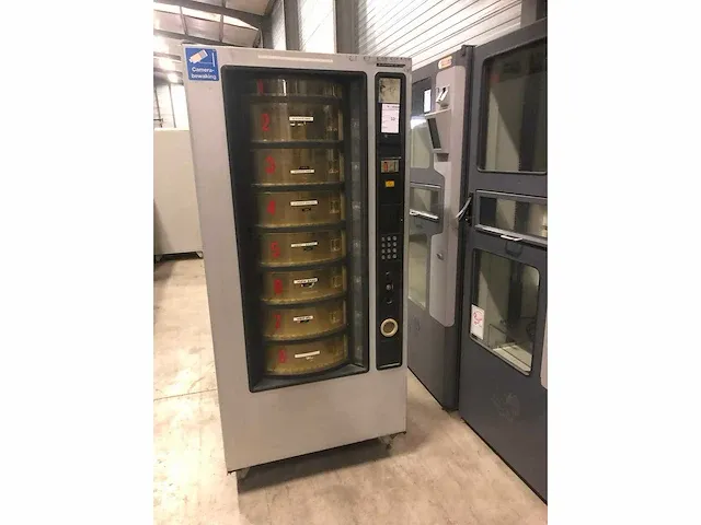 Necta - brood - vending machine - afbeelding 1 van  3