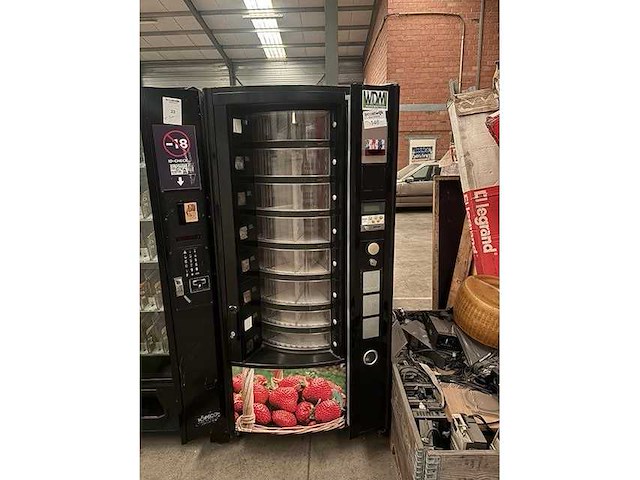 Necta - starfood - verkoopautomaat - afbeelding 2 van  4
