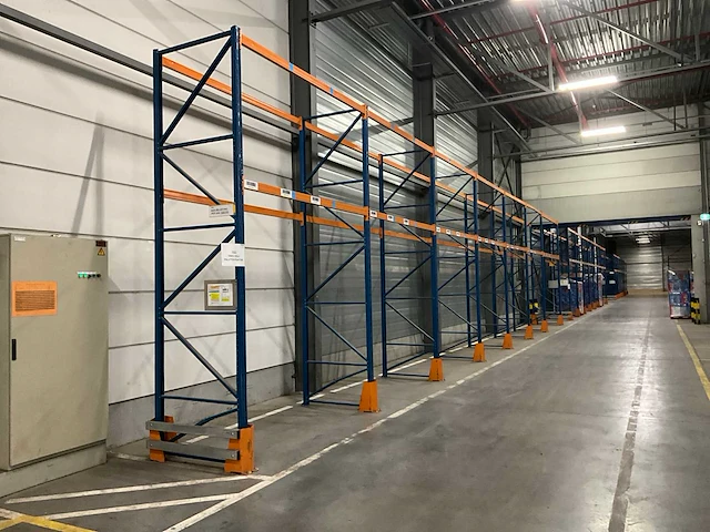 Nedcon palletstelling gebouw 12 - afbeelding 1 van  5