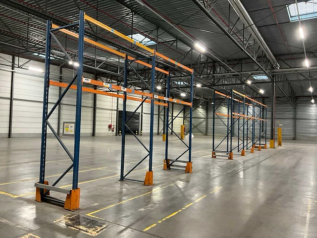 Nedcon palletstelling gebouw 12 - afbeelding 1 van  5