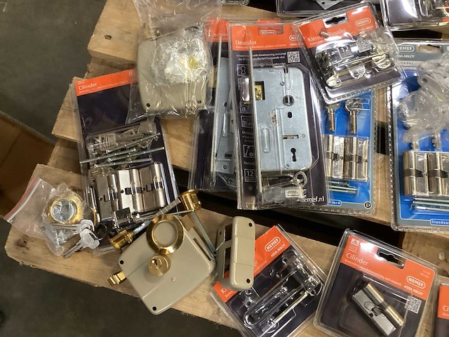 Nemef mix kavel diverse sloten en cilinders - afbeelding 7 van  7