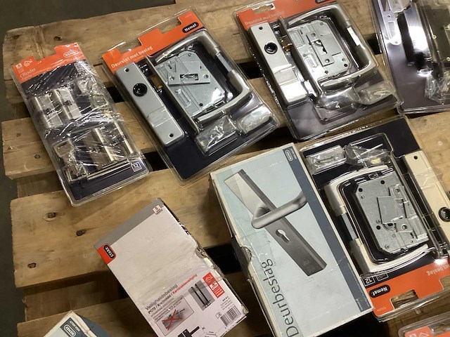 Nemef mix kavel diverse sloten en cilinders - afbeelding 2 van  8