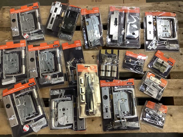 Nemef mix kavel diverse sloten en cilinders - afbeelding 1 van  6