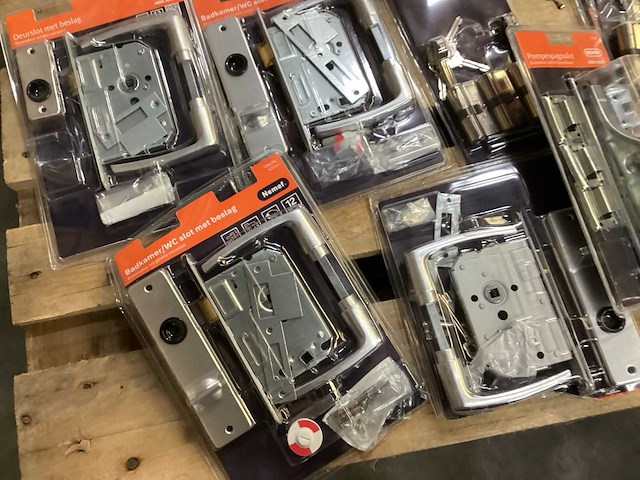 Nemef mix kavel diverse sloten en cilinders - afbeelding 2 van  6