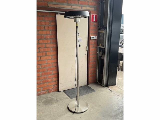 Neo tools 90-036 infrarood verwarming 2.0 kw - afbeelding 1 van  7