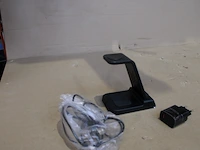 Neotrixqi draadloze oplader met digitale klok - afbeelding 2 van  2