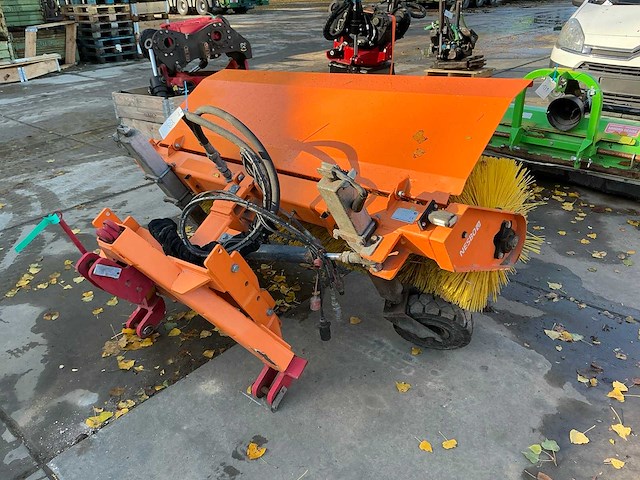 Nesbo hf1600s gedragen borstel - afbeelding 1 van  5