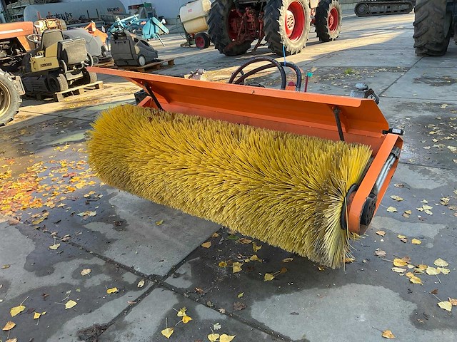 Nesbo hf1600s gedragen borstel - afbeelding 3 van  5