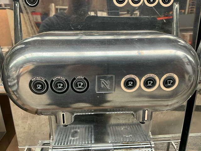 Nespresso koffiemachine met pads - afbeelding 7 van  12