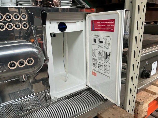 Nespresso koffiemachine met pads - afbeelding 9 van  12