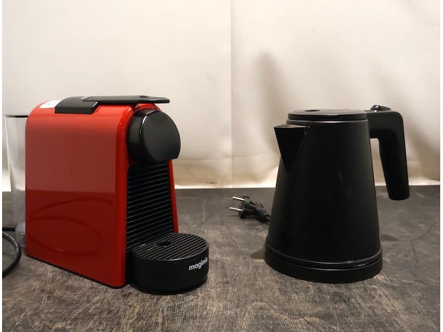 Nespresso magimix en waterkoker - afbeelding 1 van  7