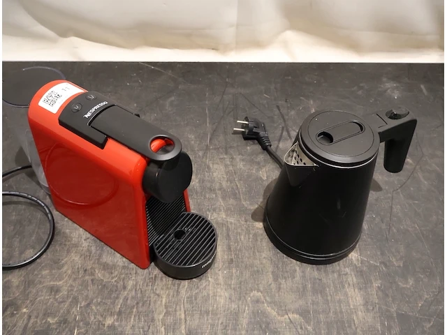 Nespresso magimix en waterkoker - afbeelding 2 van  7