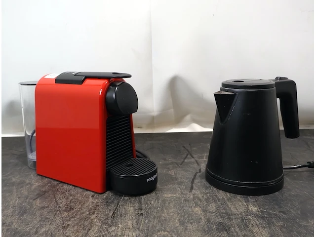 Nespresso magimix en waterkoker - afbeelding 1 van  7