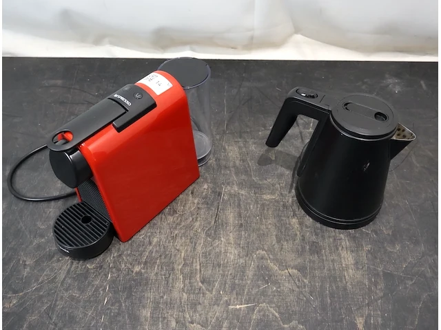 Nespresso magimix en waterkoker - afbeelding 2 van  6