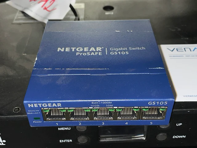 Netgear gigabit switch - afbeelding 1 van  3