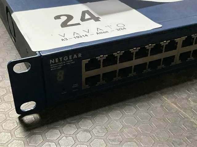 Netgear smart swicth - afbeelding 2 van  3