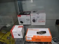 Netwerk camera alhua dh-ipc-hdw2431tp-as-s2, netwerk camera hikvision ds-2cd2346g2-1, camera hikvision turbo hd ds-2ce56dot-irmf, poe injector wi-tek wepoe55-48v-60w - afbeelding 1 van  6