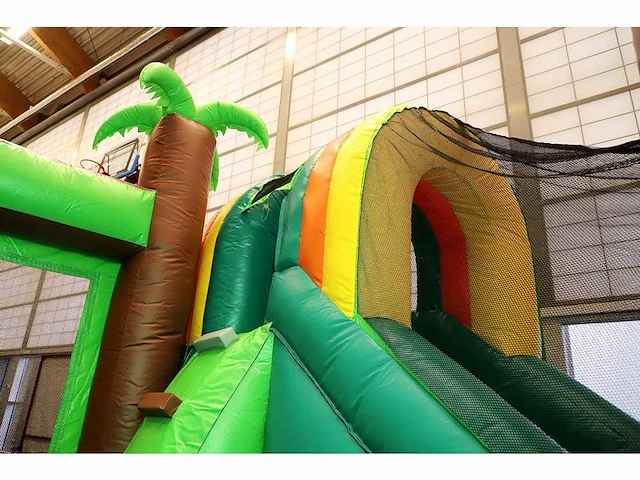 New bouncy castle - afbeelding 3 van  5