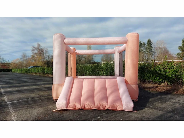 New bouncy castle - afbeelding 2 van  3