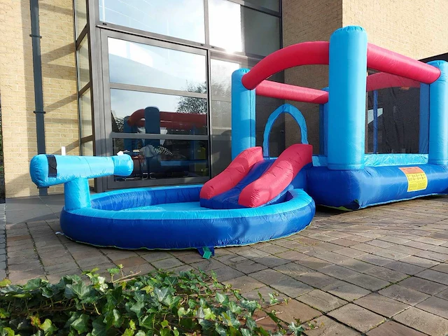 New bouncy castle - afbeelding 2 van  3