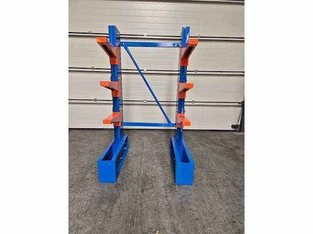 New cantilever rack 3 columns h2000mm, 9 arms 500mm - afbeelding 1 van  2