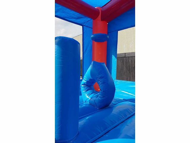 New funhouse - new bouncy castle - springkussen - afbeelding 3 van  3
