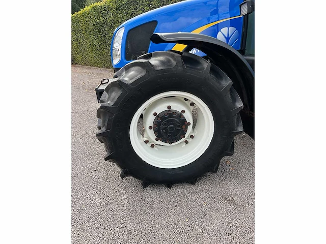 New holland - 2004 - tl90a - vierwielaangedreven landbouwtractor - afbeelding 13 van  24