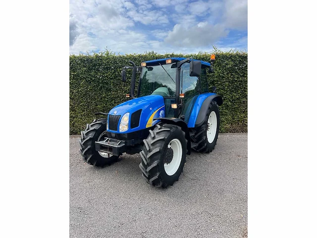 New holland - 2004 - tl90a - vierwielaangedreven landbouwtractor - afbeelding 18 van  24