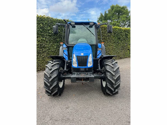 New holland - 2004 - tl90a - vierwielaangedreven landbouwtractor - afbeelding 22 van  24