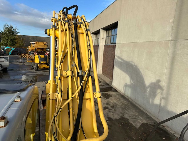 New holland - 2008 - e215b - rupsgraafmachine - afbeelding 27 van  43