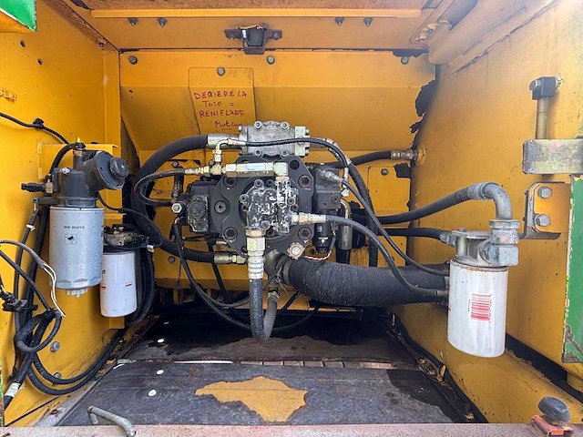 New holland - 2008 - e265 - rupsgraafmachine - afbeelding 2 van  26