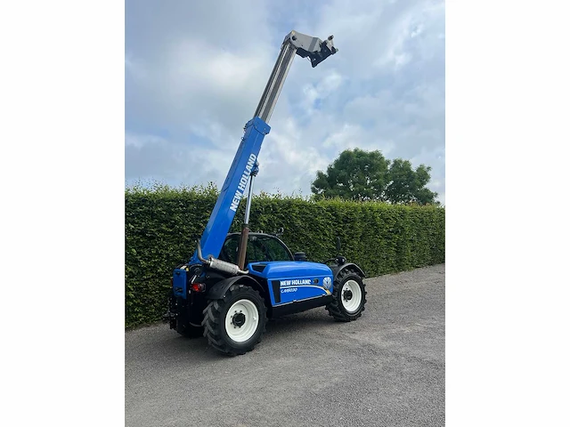 New holland - 2013 - lm5030 - verreiker - afbeelding 2 van  24