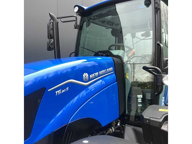 New holland - 2023 - t5.90s - vierwielaangedreven landbouwtractor - afbeelding 32 van  34