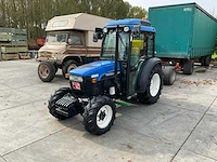 New holland - tn75n - vierwielaangedreven smalspoortractor