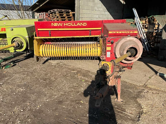 New holland 378 balenpers - afbeelding 2 van  9