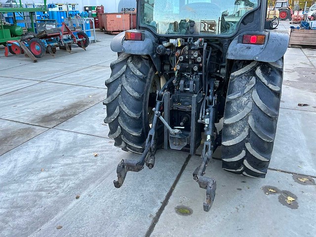 New holland t4.95f tractor - afbeelding 12 van  14