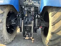 New holland t7040 vierwielaangedreven landbouwtractor - afbeelding 18 van  36