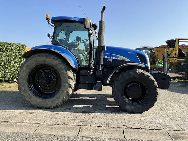 New holland t7040 vierwielaangedreven landbouwtractor - afbeelding 31 van  36